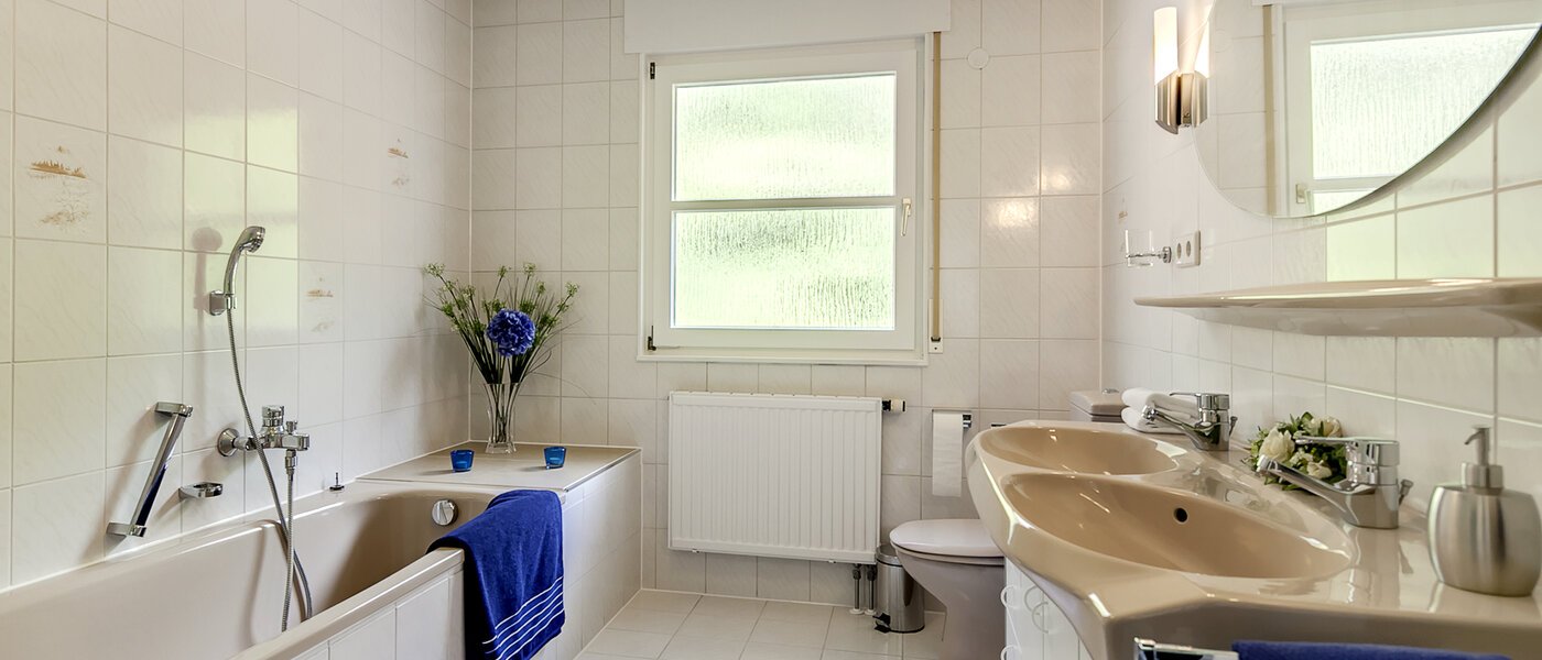 detached house Unterschleißheim 01 bathroom 6852