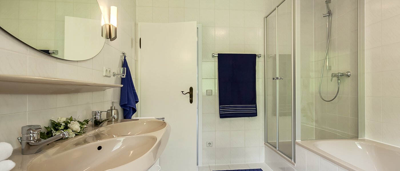 detached house Unterschleißheim 03 bathroom 6852