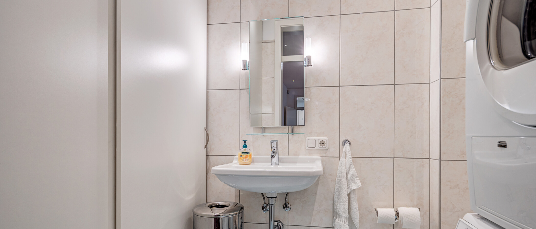 apartment München Lehel 01 separate toilet 6859