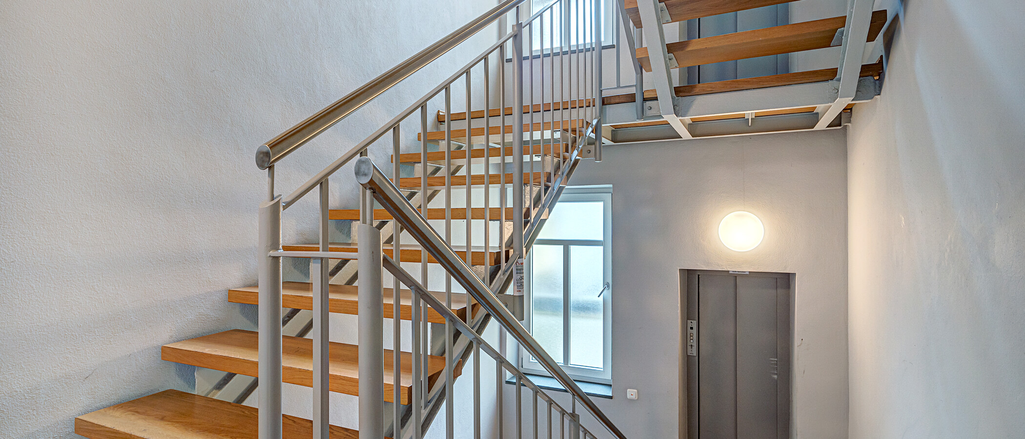 apartment München Lehel 01 staircase 6859