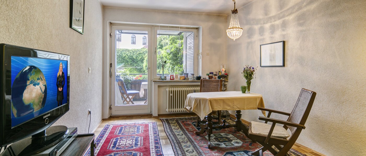 apartment München Gärtnerplatzviertel 01 living room 6874