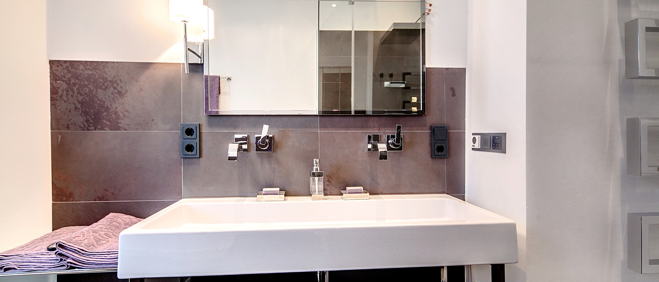 apartment München Schwabing-Nord (zw. Belgrad- & Leopoldstraße) 03 bathroom 6907