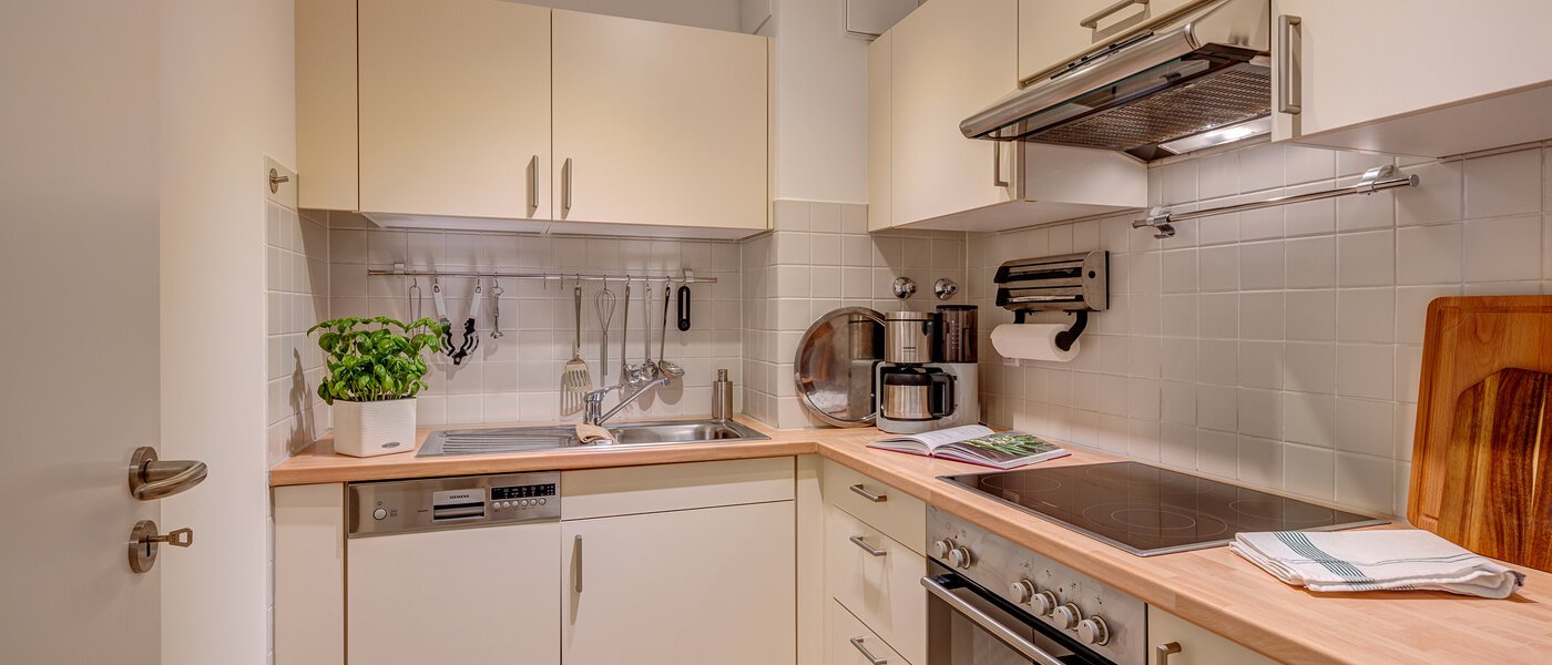 apartment München Bogenhausen 01 kitchen 6912