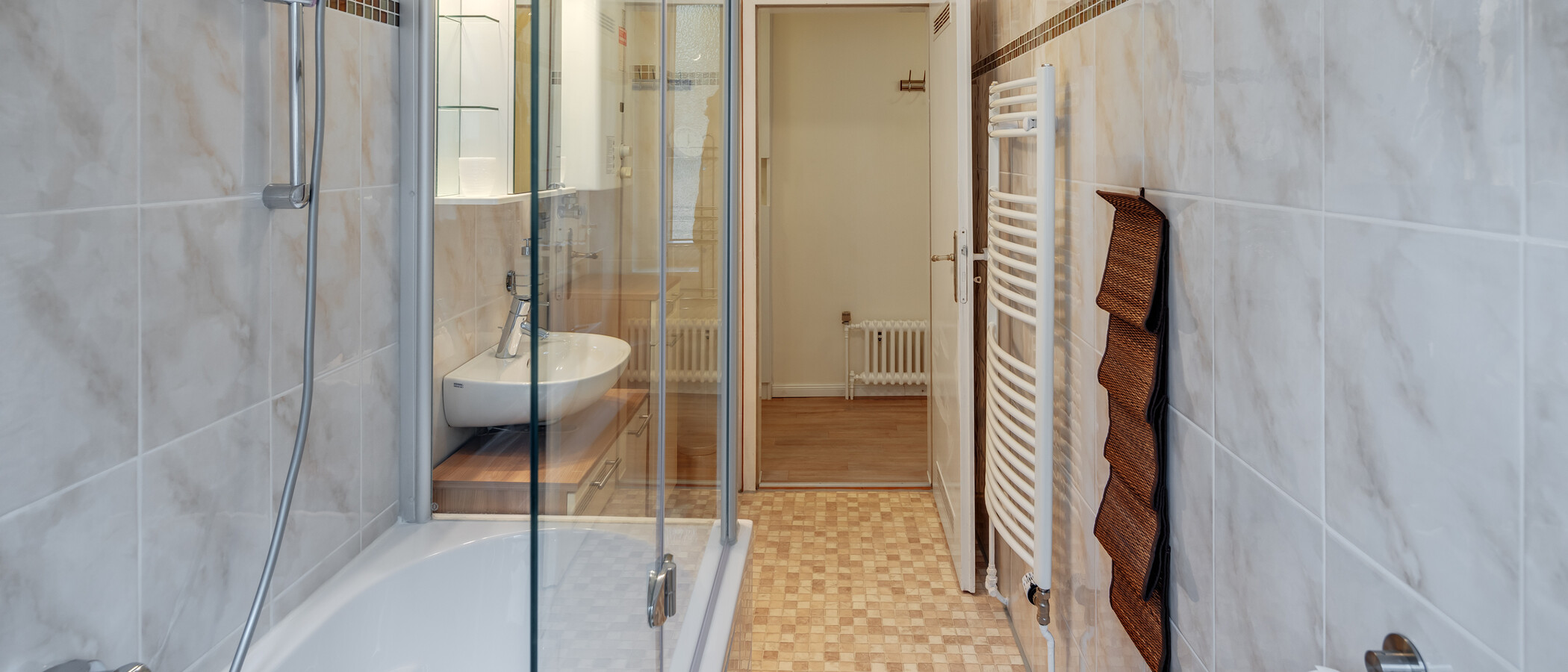 apartment München Schwabing-West (rund um den Hohenzollernplatz) 02 bathroom 6915