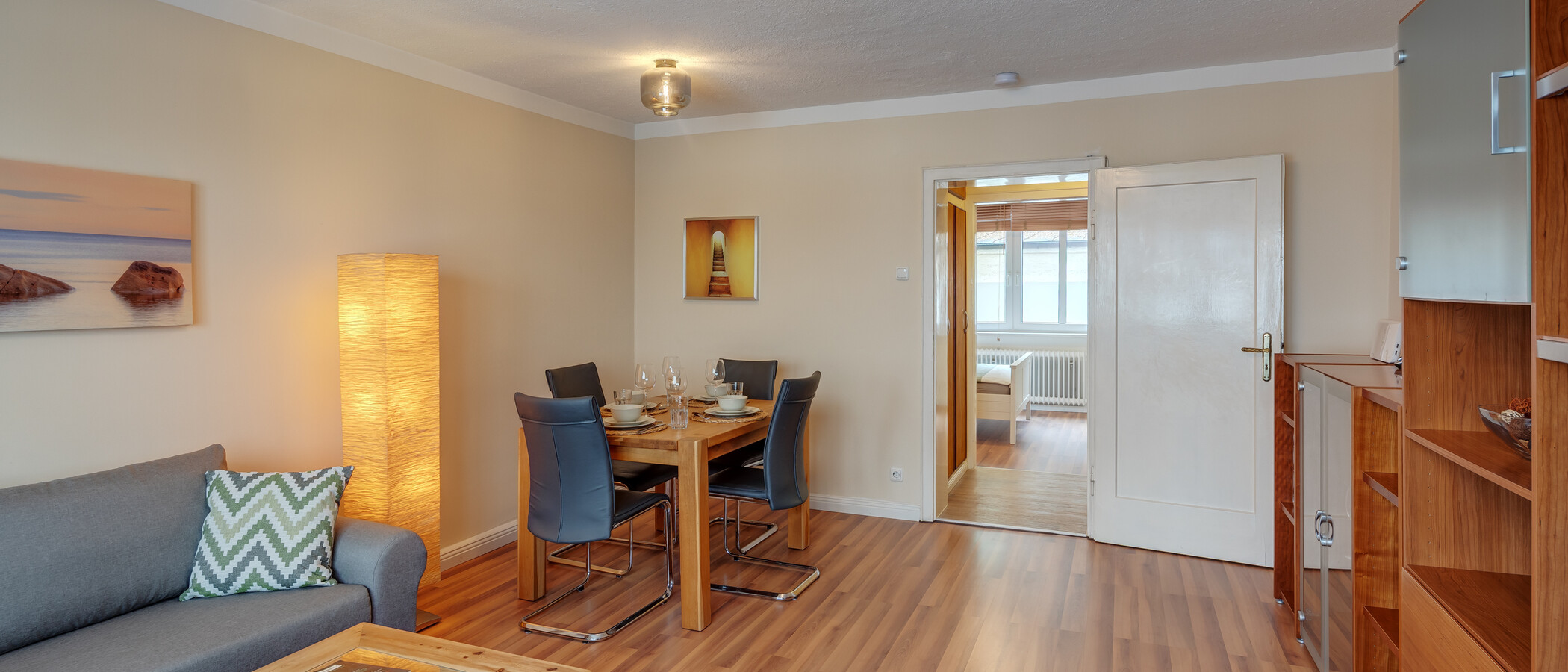 apartment München Schwabing-West (rund um den Hohenzollernplatz) 02 living area 6915