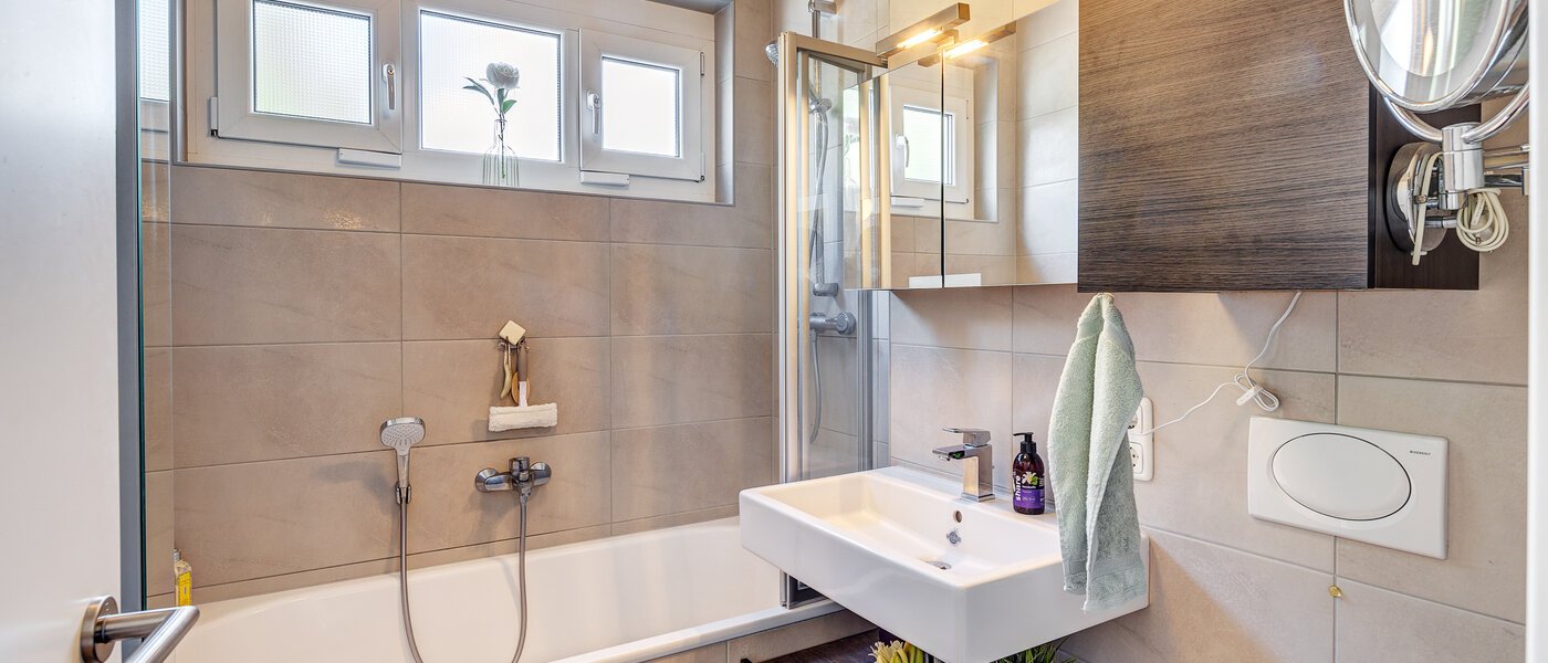 roof terrace apartment München Fasanerie 01 bathroom 6919