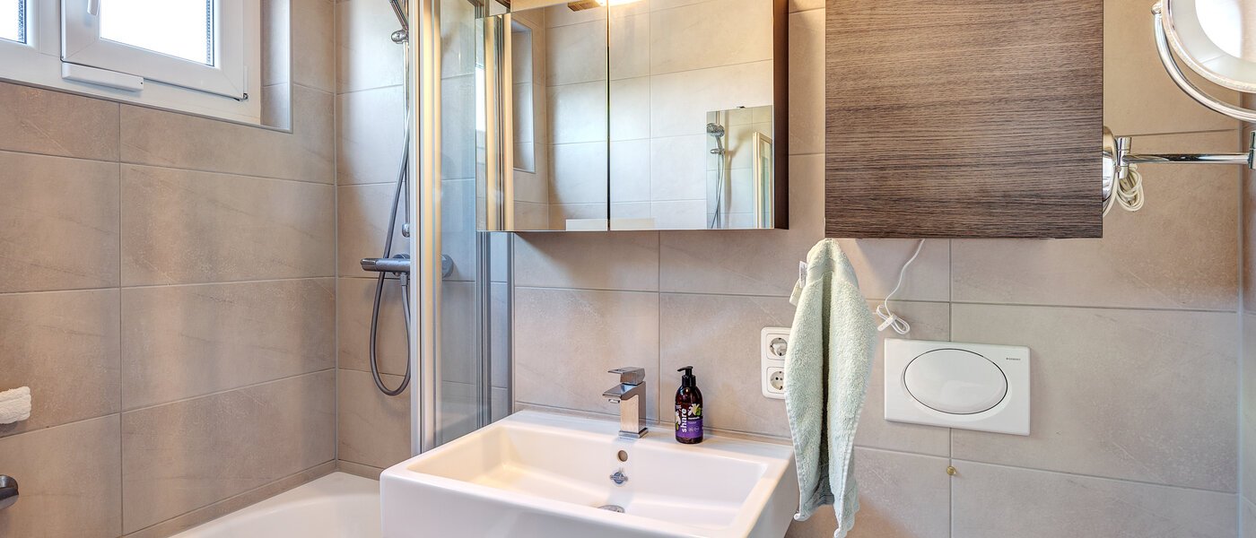 roof terrace apartment München Fasanerie 02 bathroom 6919