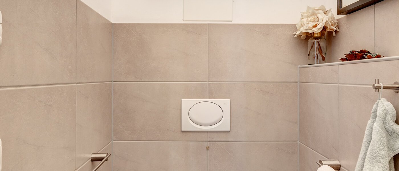 roof terrace apartment München Fasanerie 01 separate toilet 6919