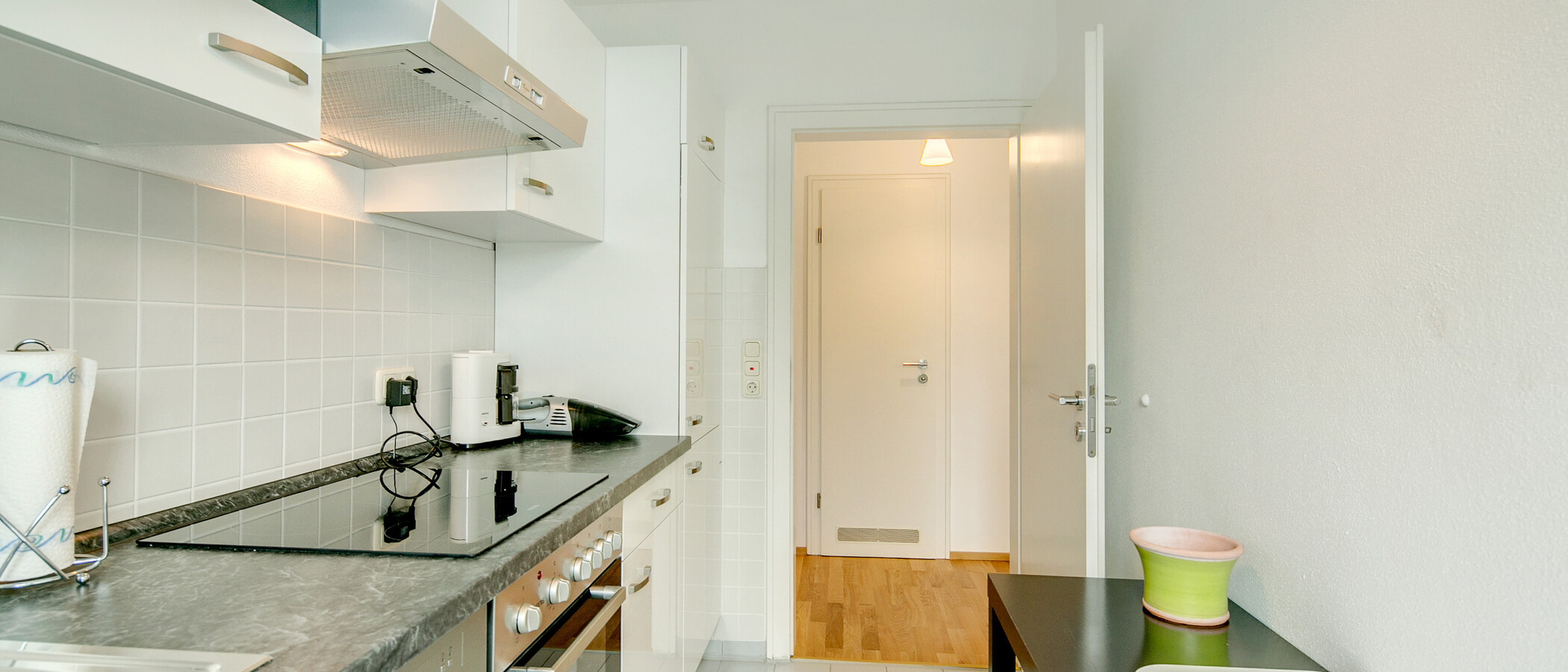 apartment München Schwabing-Nord (zw. Belgrad- & Leopoldstraße) 03 kitchen 6928