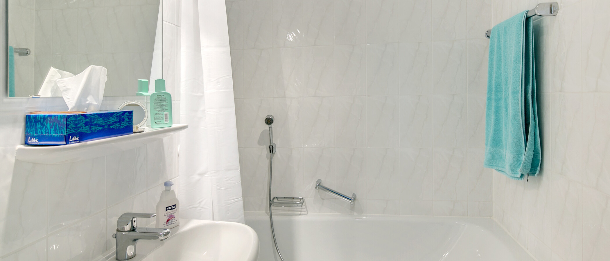 apartment München Schwabing-Nord (zw. Belgrad- & Leopoldstraße) 01 bathroom 6928