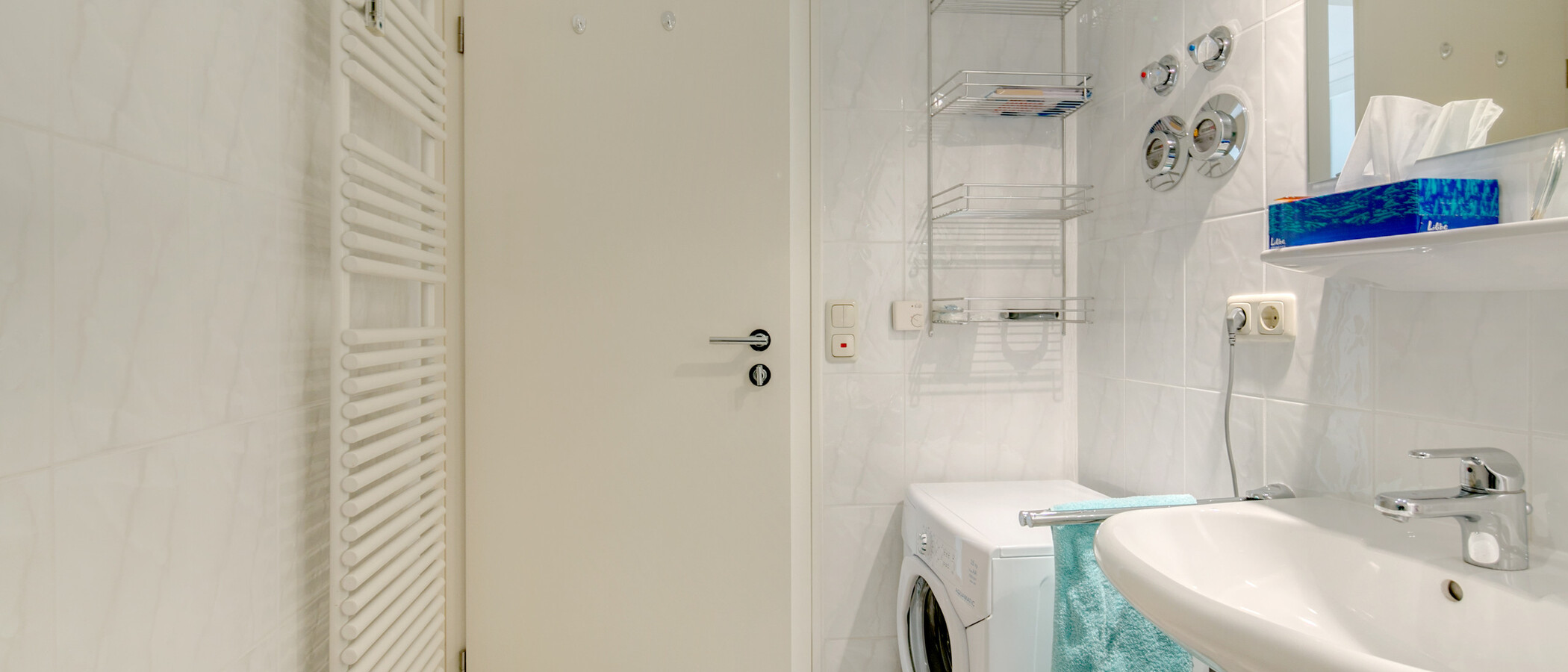 apartment München Schwabing-Nord (zw. Belgrad- & Leopoldstraße) 05 bathroom 6928
