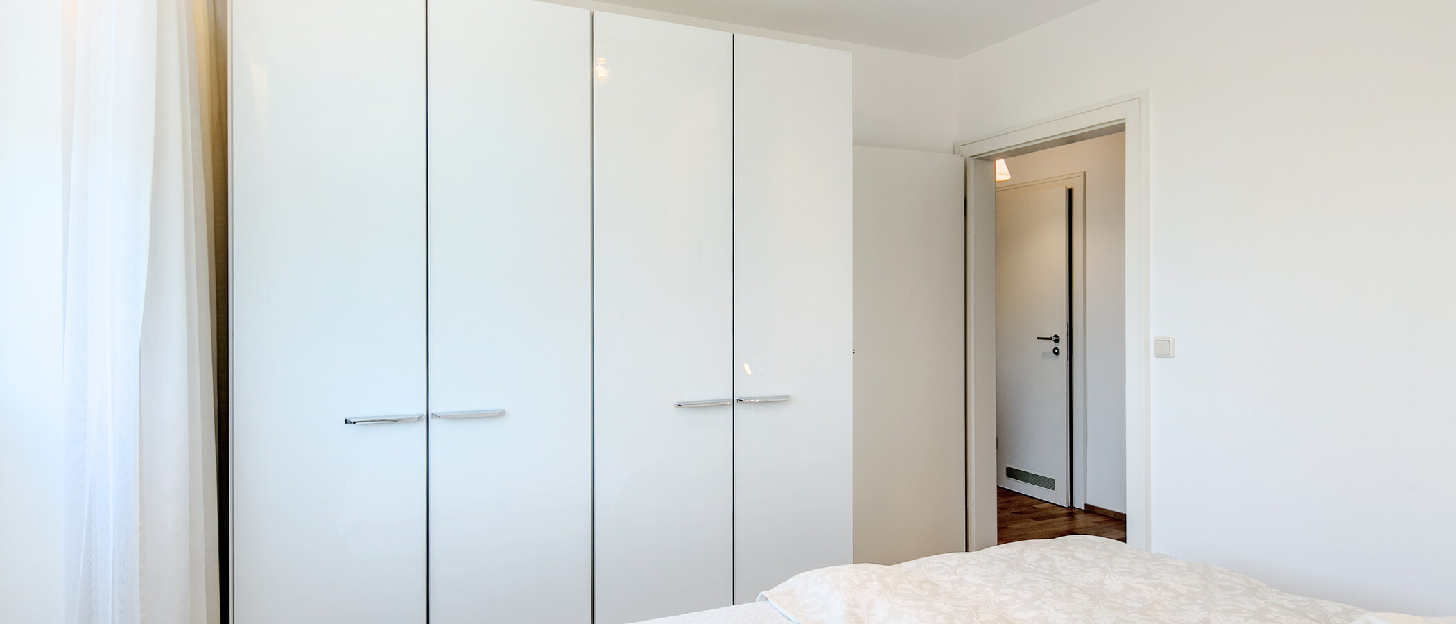 apartment München Schwabing-Nord (zw. Belgrad- & Leopoldstraße) 03 sleeping area 6928