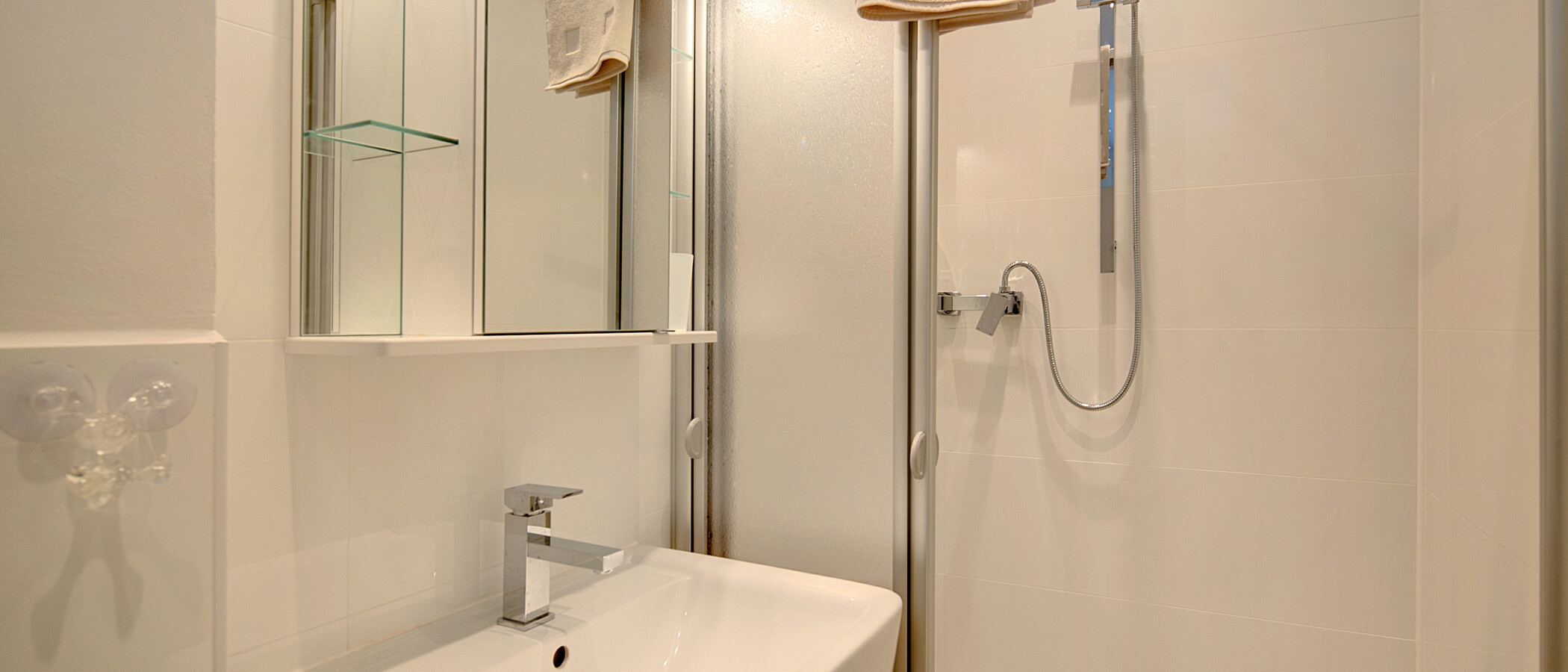 apartment München Haidhausen 01 bathroom 6958