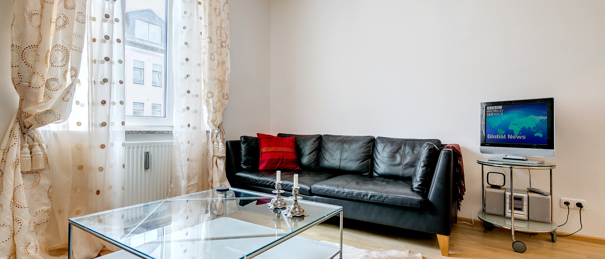apartment München Haidhausen 02 living area 6958