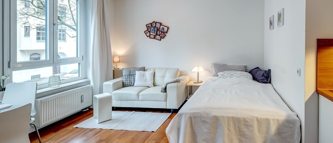 apartment München Haidhausen 02 living area 6959