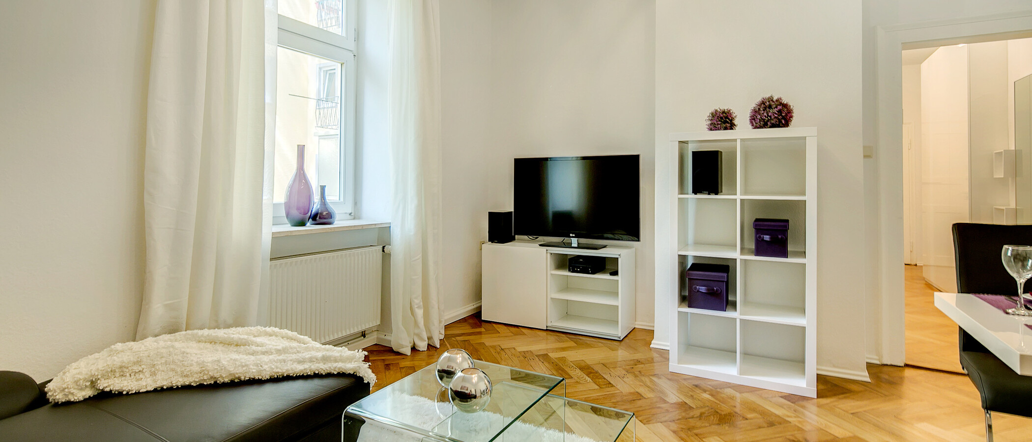 apartment München Westend 04 living room 6979