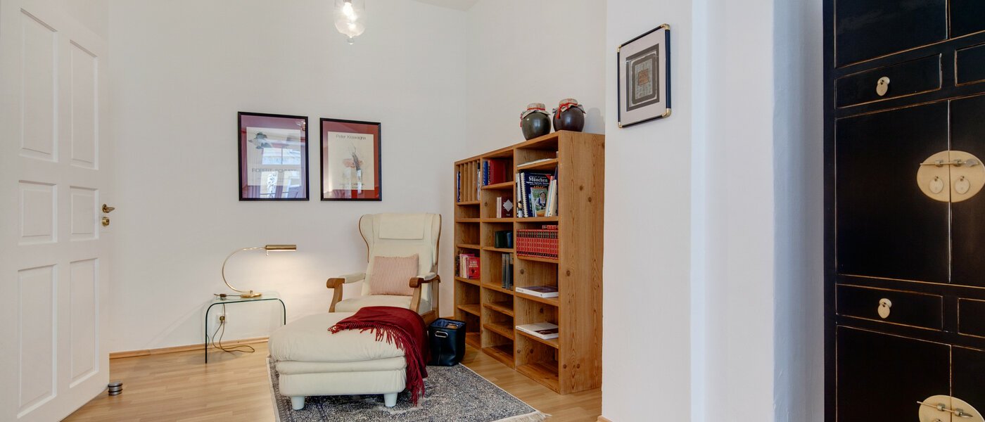 apartment München Glockenbachviertel 07 living room 6991