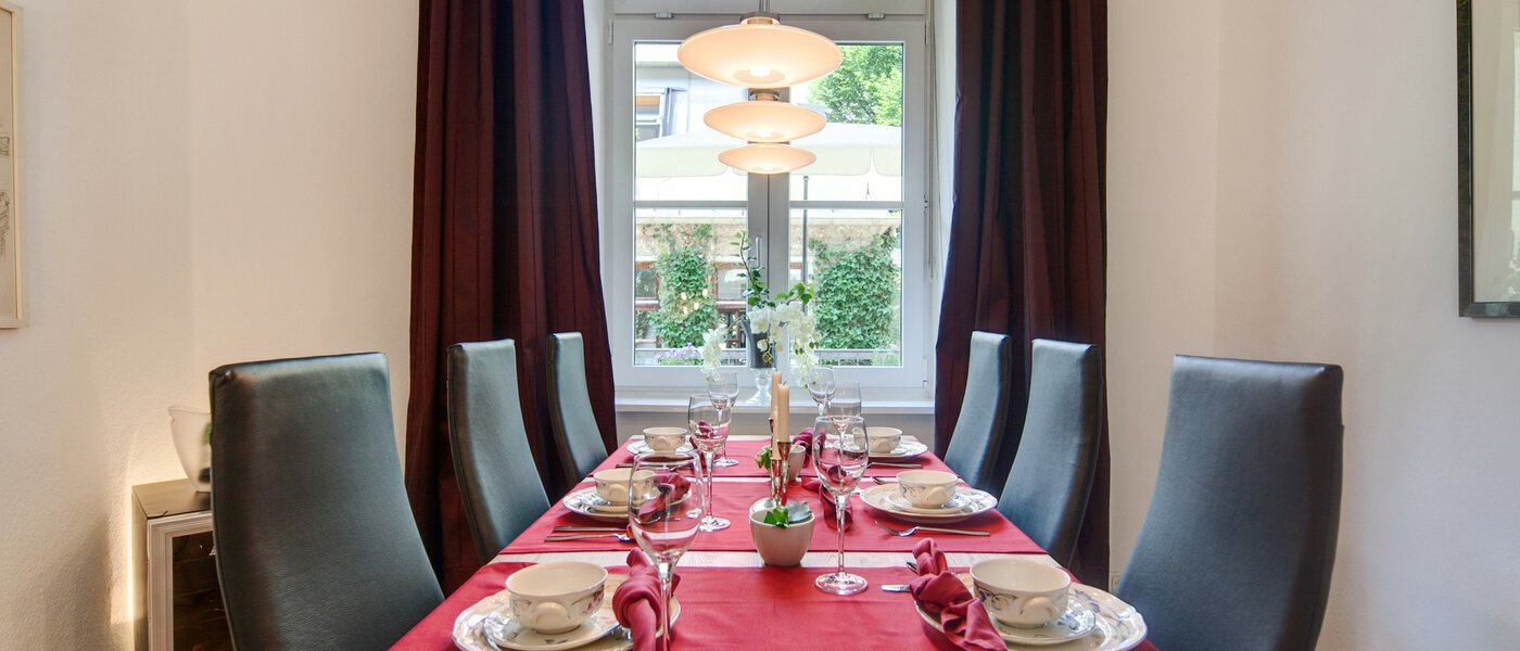 apartment München Glockenbachviertel 02 dining 6991