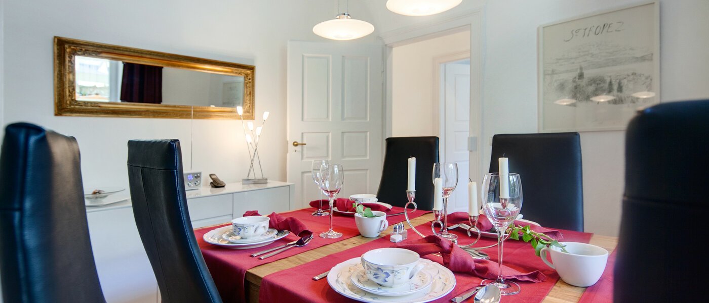 apartment München Glockenbachviertel 04 dining 6991