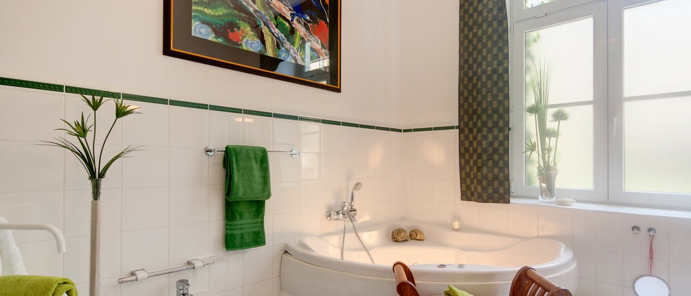 apartment München Glockenbachviertel 01 bathroom 6991