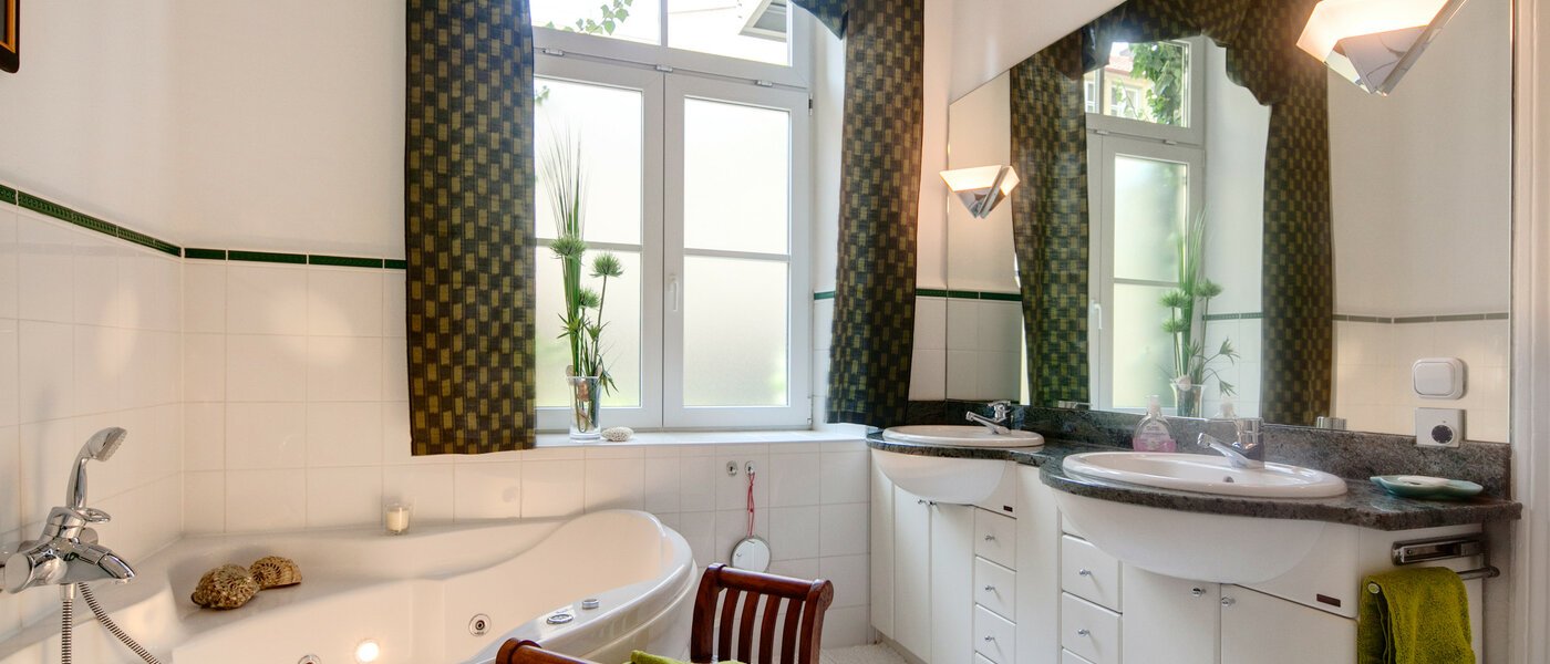 apartment München Glockenbachviertel 02 bathroom 6991