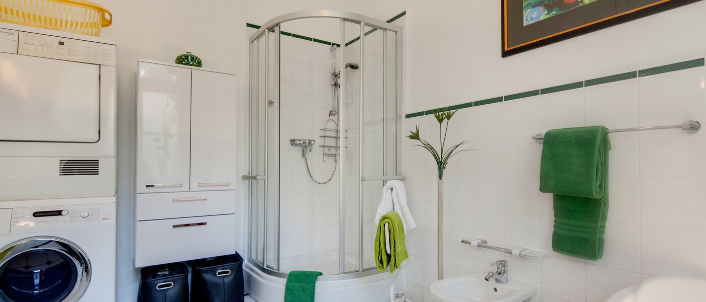 apartment München Glockenbachviertel 03 bathroom 6991