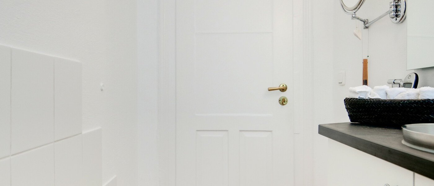 apartment München Glockenbachviertel 04 separate toilet 6991