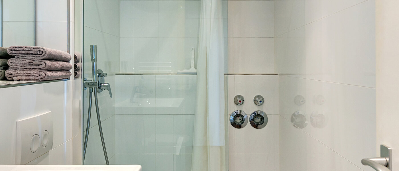 apartment München Solln 01 bathroom 6993