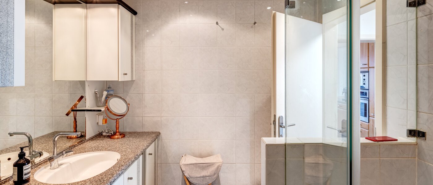 apartment München Schwabing 02 bathroom 7020