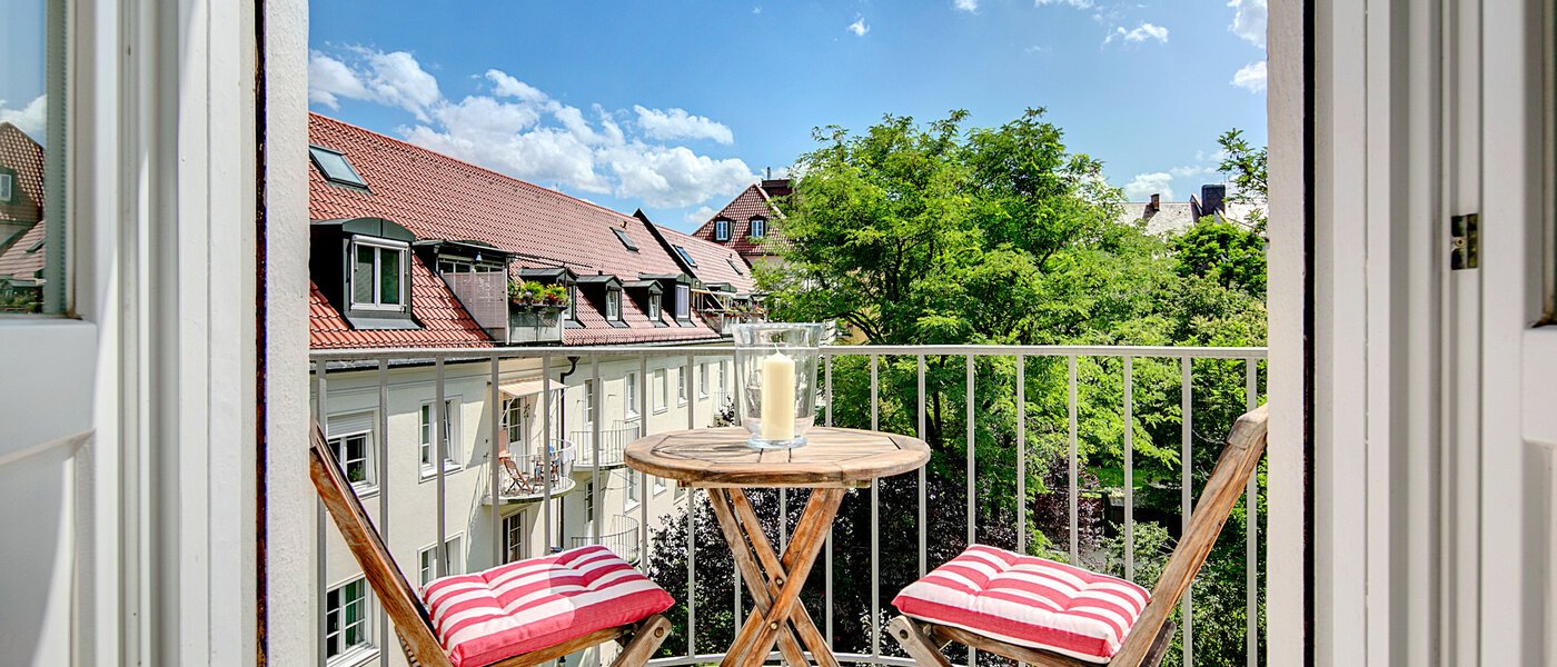 apartment München Schwabing 01 balcony 7034