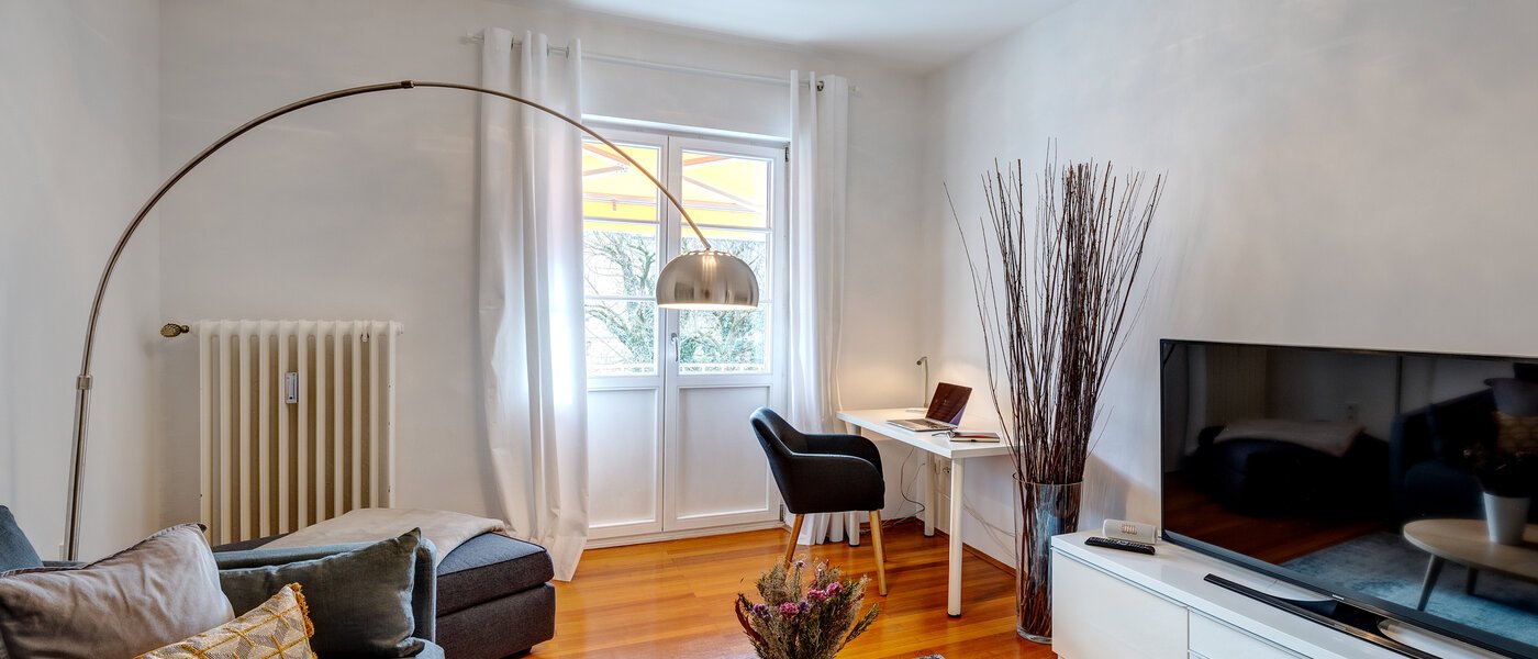 apartment München Schwabing 02 living room 7034
