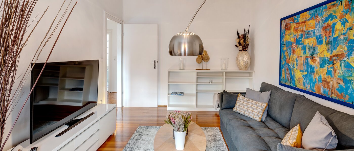 apartment München Schwabing 03 living room 7034