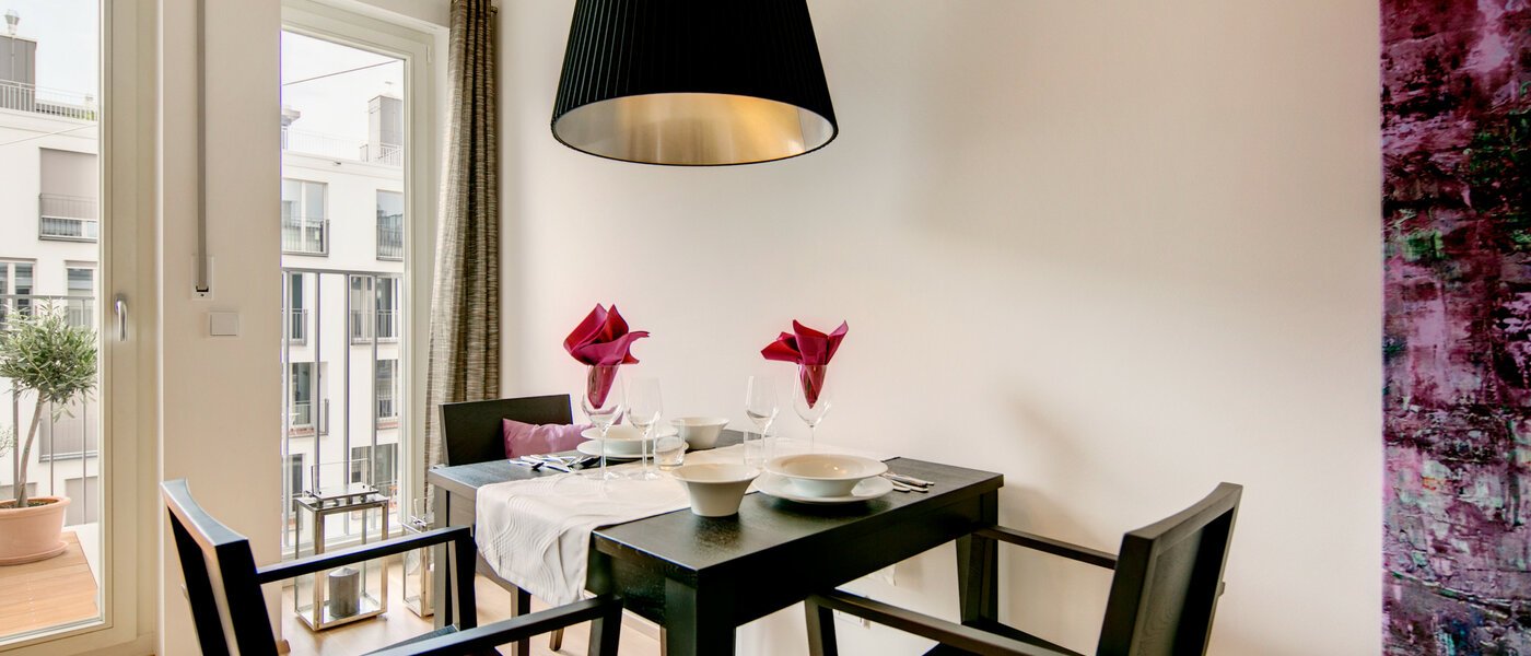 apartment München Maxvorstadt 01 dining 7037