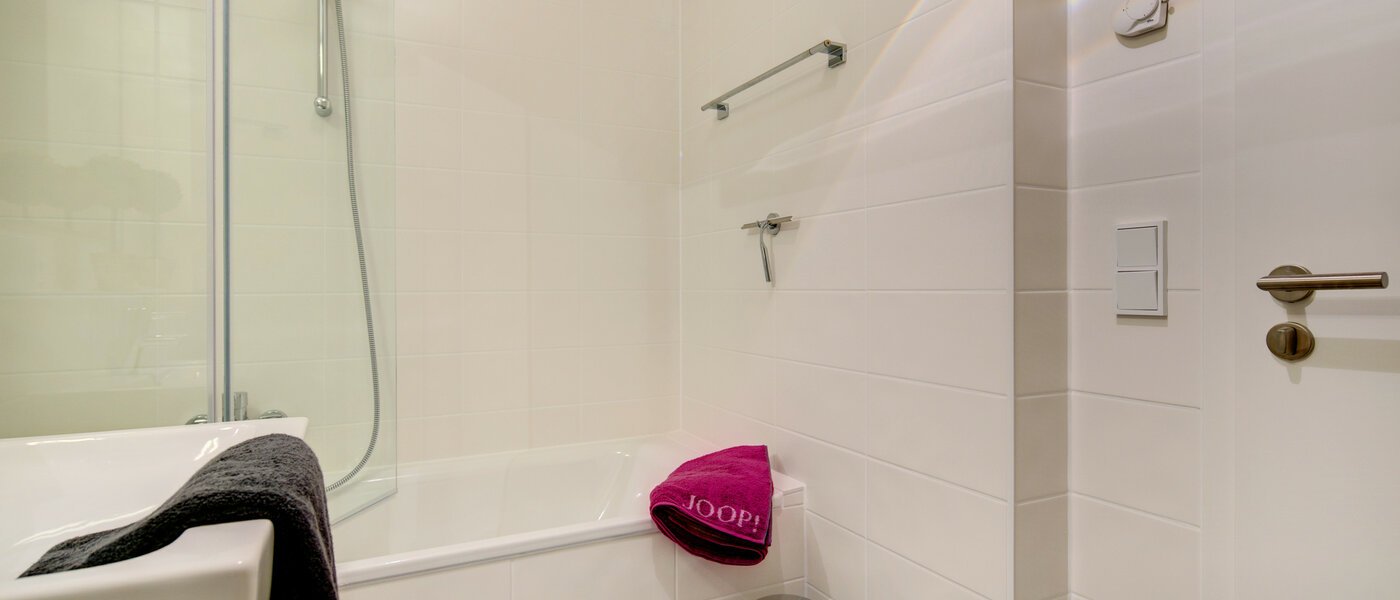 apartment München Maxvorstadt 02 bathroom 7037