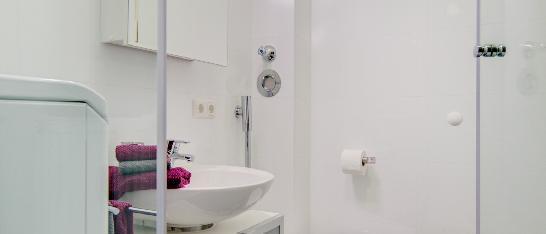studio München Bogenhausen 03 bathroom 7047