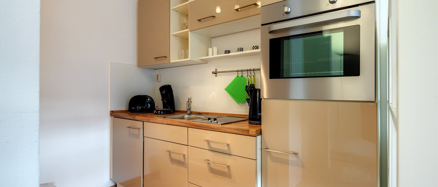 apartment München Schwabing 01 kitchen 7050