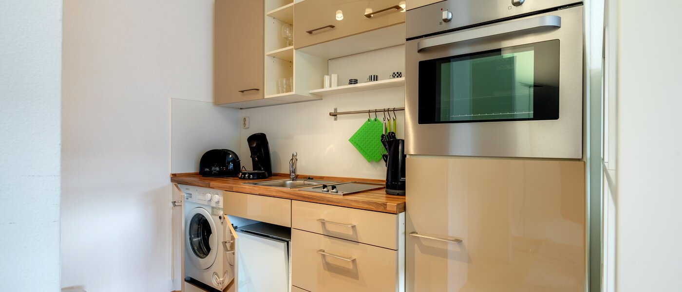 apartment München Schwabing 02 kitchen 7050