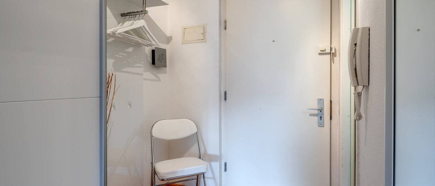 apartment München Schwabing 02 hall 7050