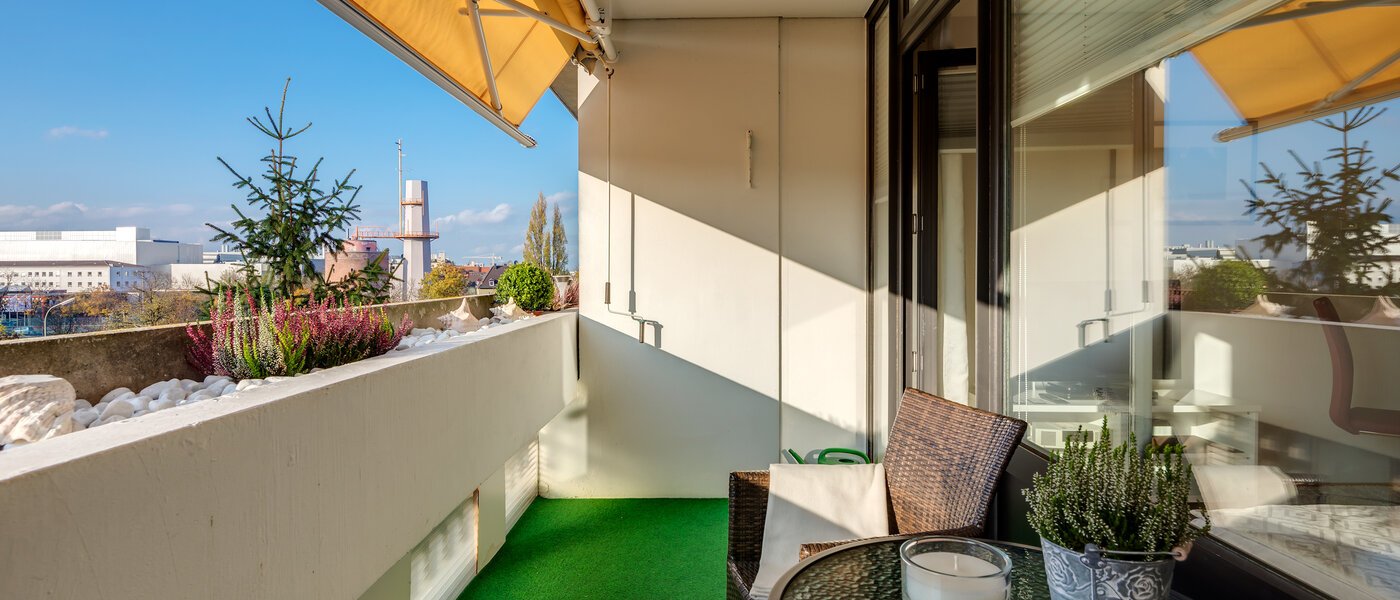 apartment München Schwabing 01 balcony 7050