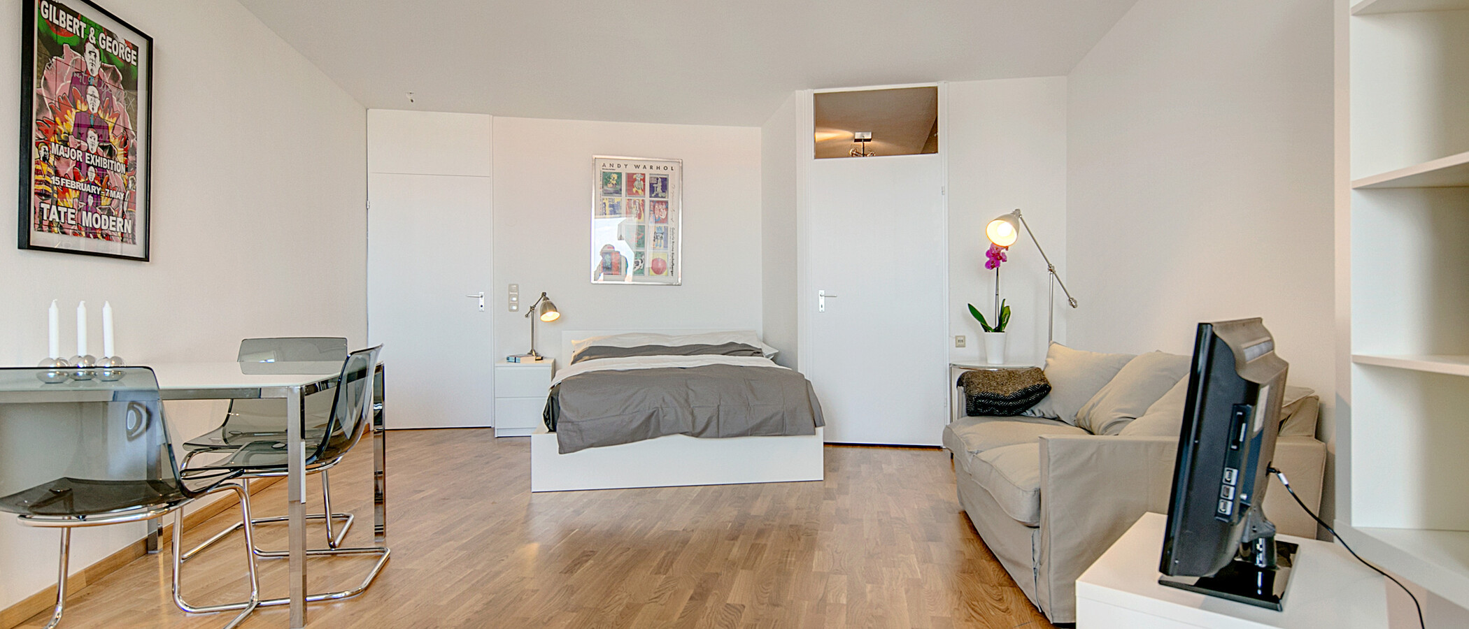 apartment München Schwabing 03 living room 7069