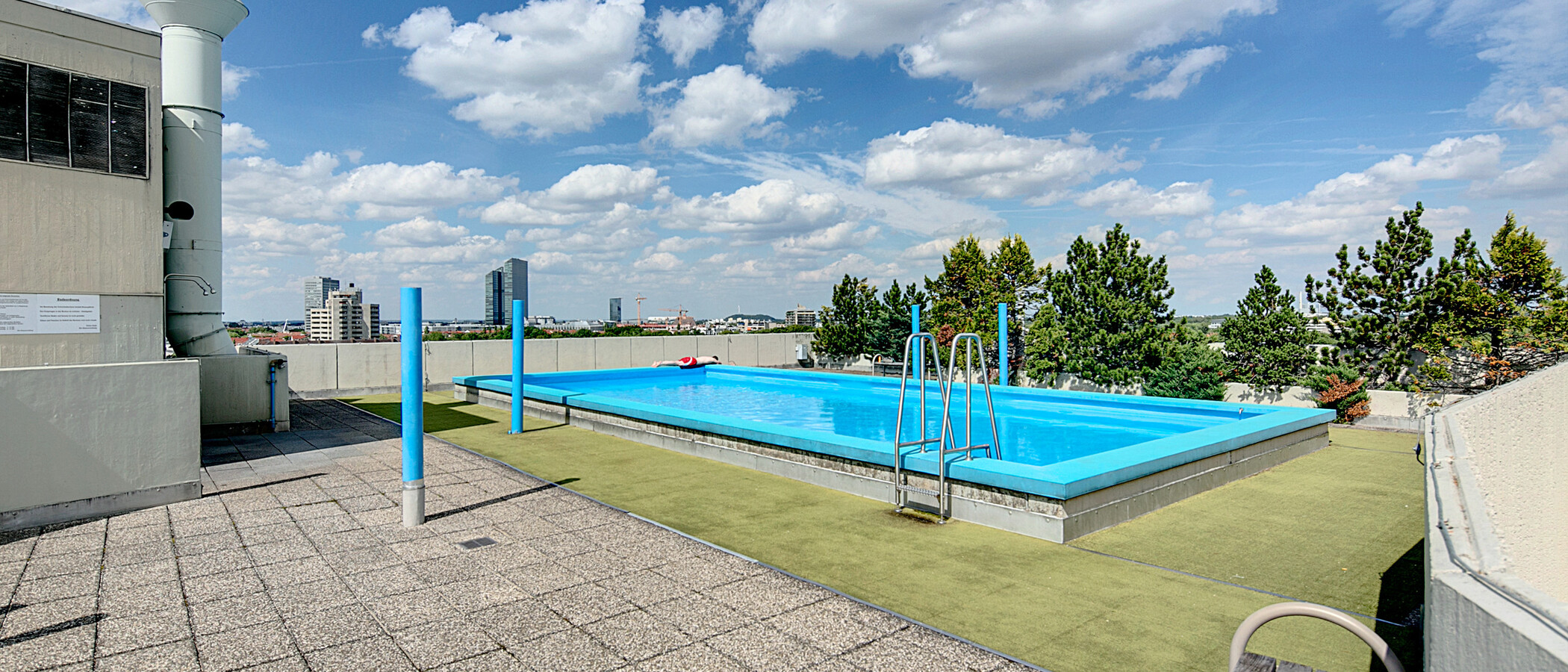 apartment München Schwabing 02 pool 7069