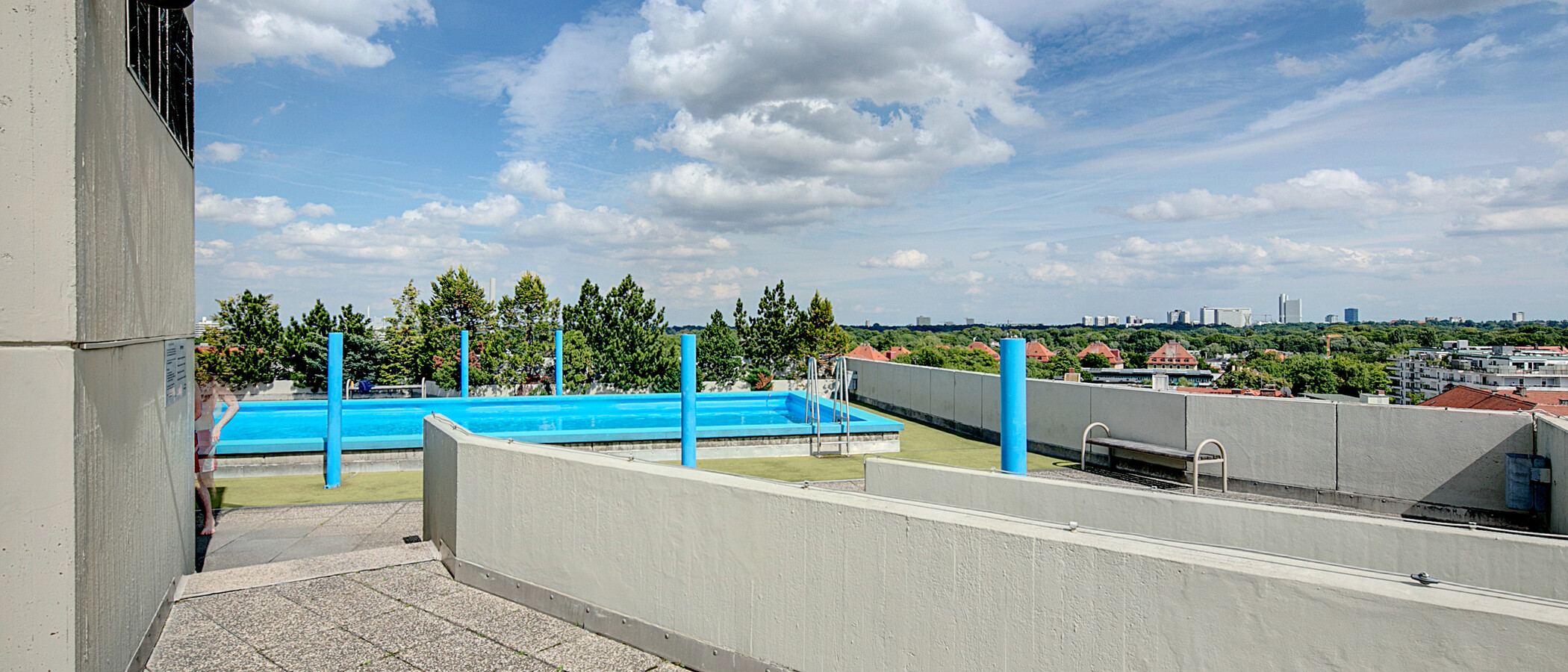 apartment München Schwabing 03 pool 7069