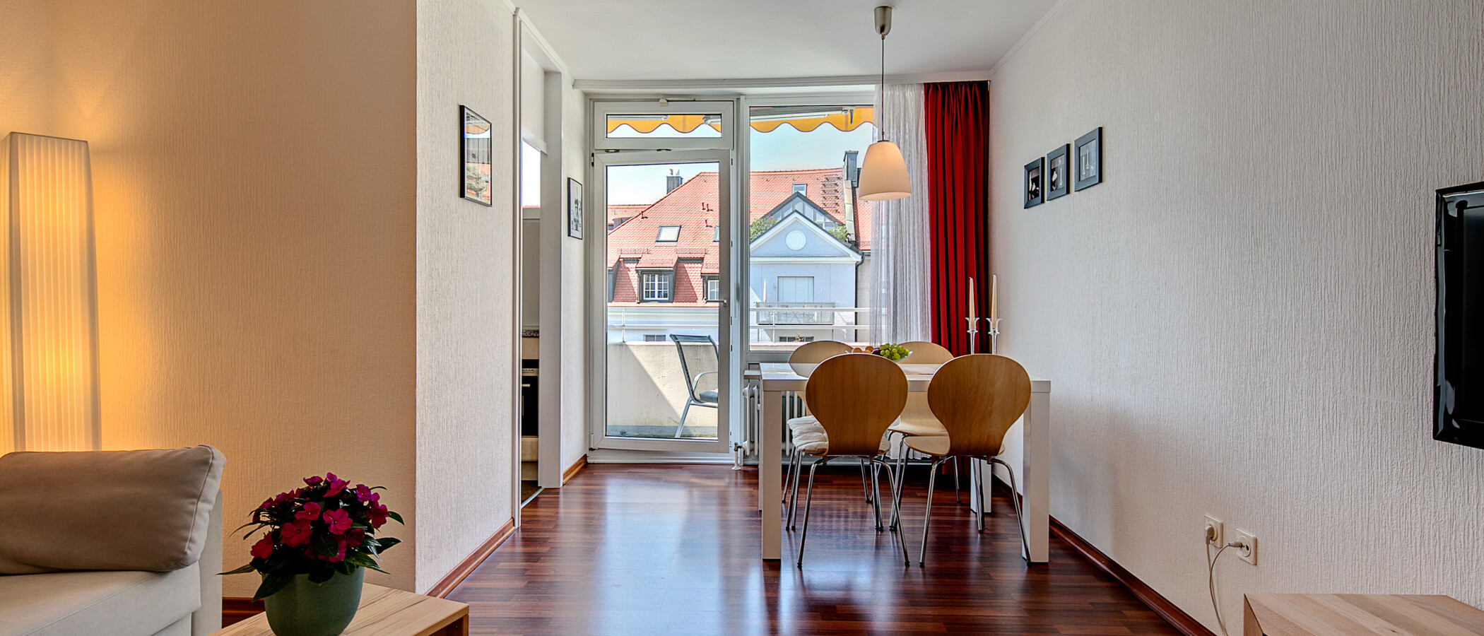studio München Ludwigsvorstadt 02 living room 7070