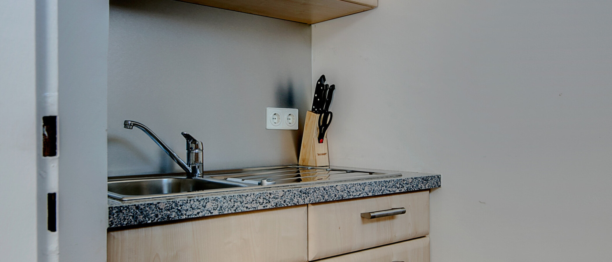 studio München Ludwigsvorstadt 02 kitchen 7070