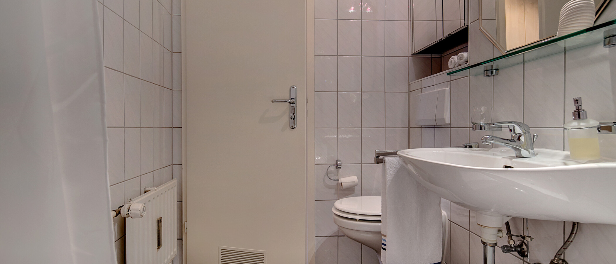 studio München Ludwigsvorstadt 03 bathroom 7070