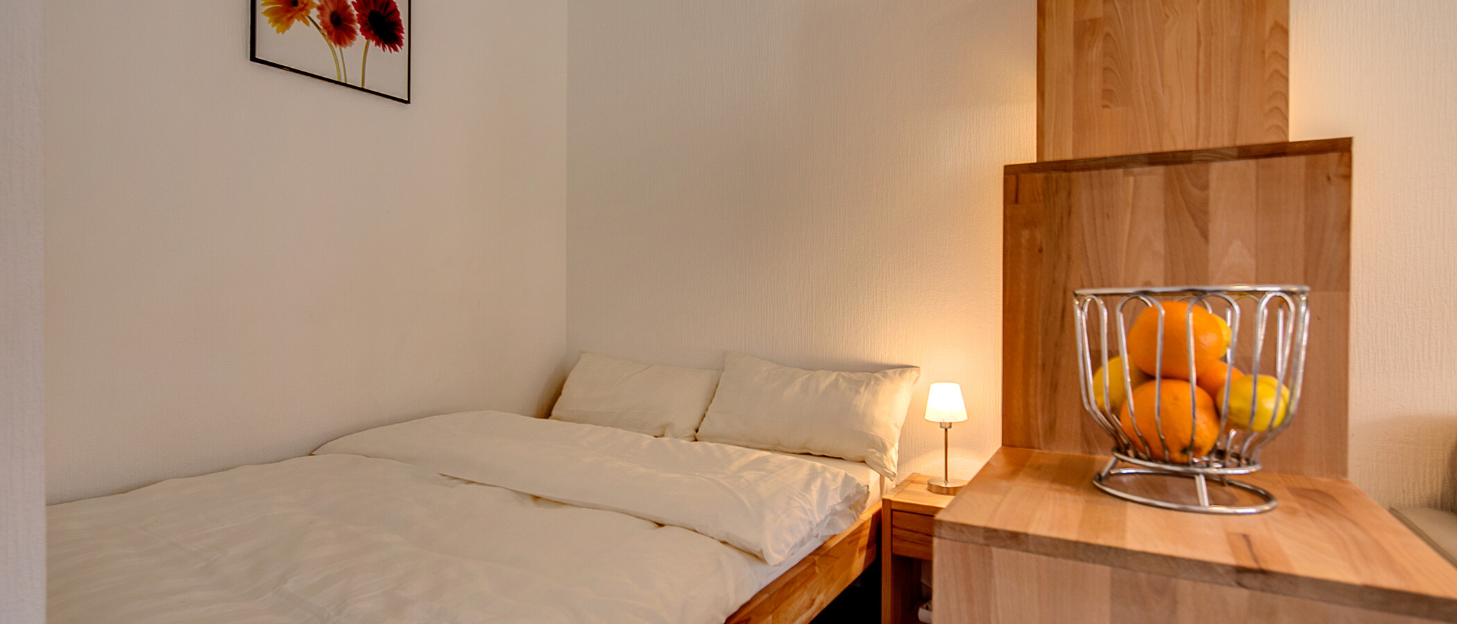 studio München Ludwigsvorstadt 02 sleeping area 7070