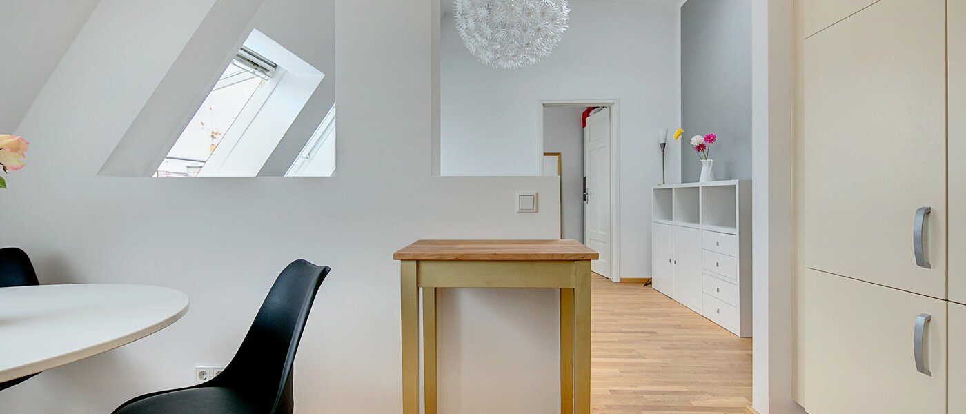 attic apartment München Neuhausen 04 kitchen 7084