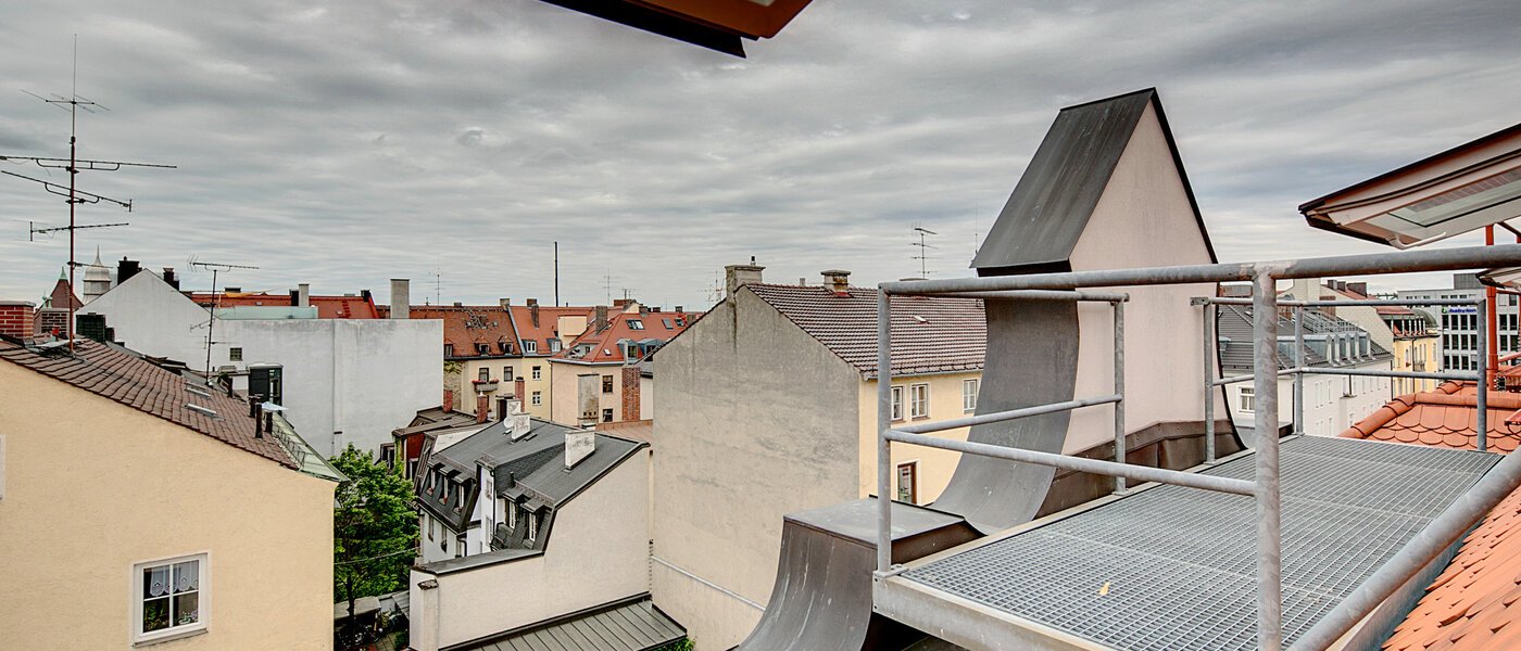 attic apartment München Neuhausen 01 view 7084
