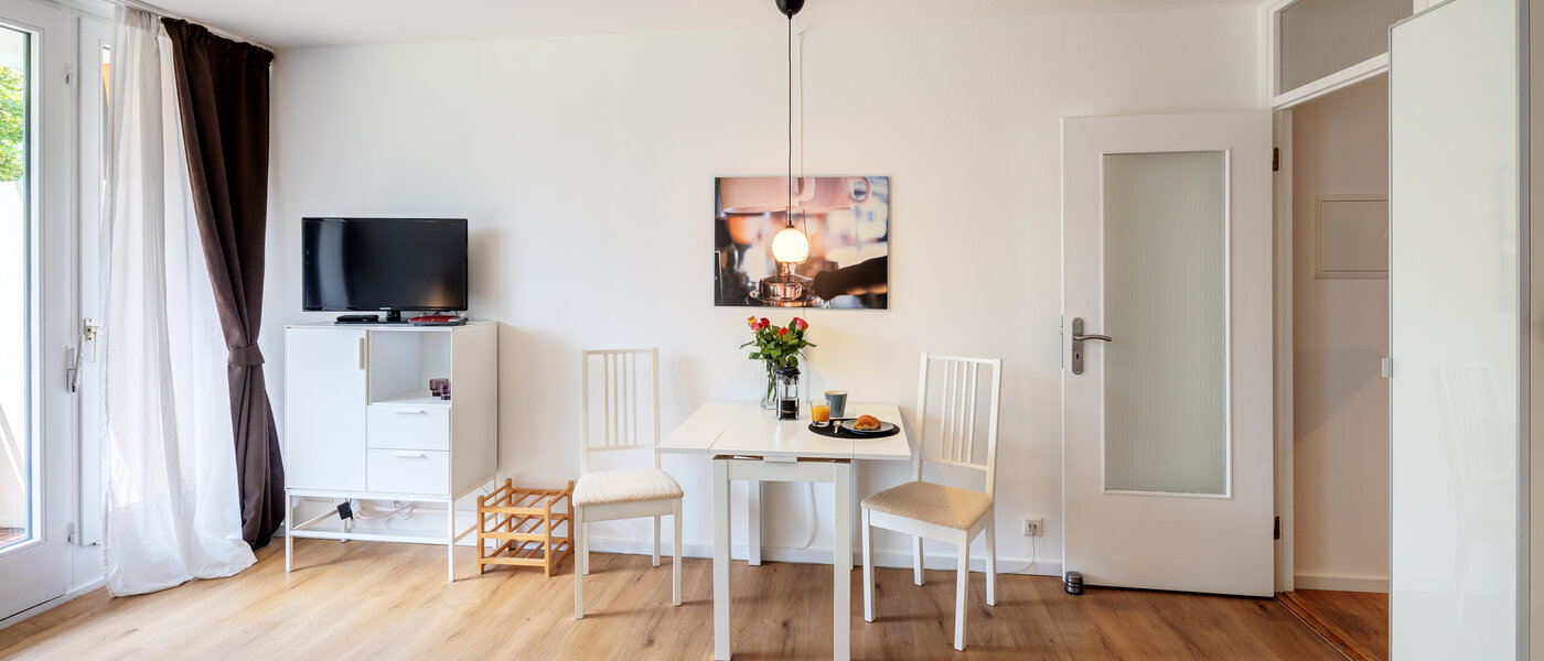 apartment München Mittersendling 02 living area 7100