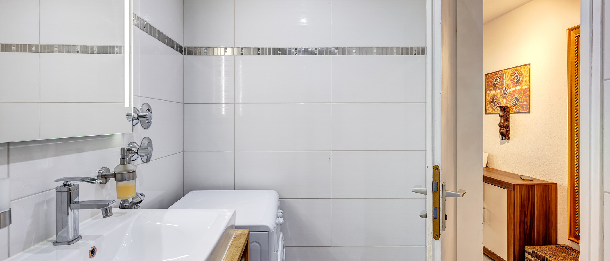 apartment München Neuhausen 03 bathroom 7116